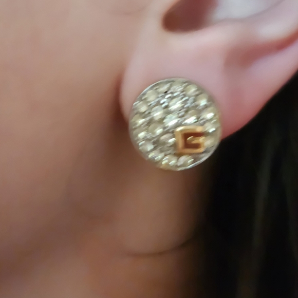 HOST PICK Givenchy clip-on earrings signed ✨️ - Picture 8 of 12